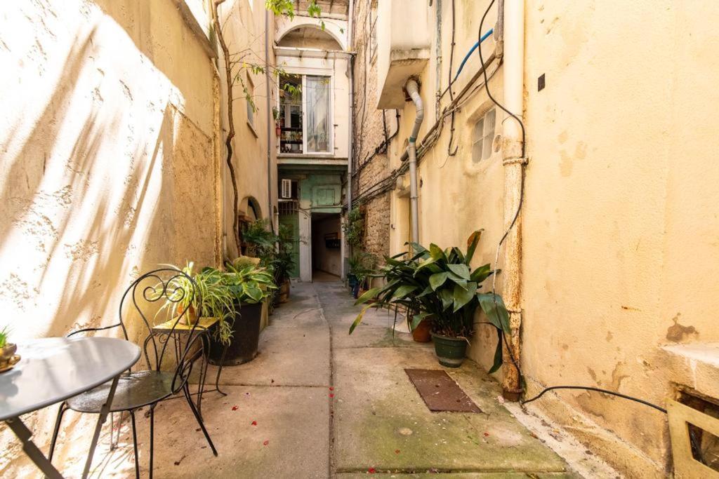 Studio Cosy Au Coeur De L'Ecusson - Arenes A 2 Min Ним Экстерьер фото